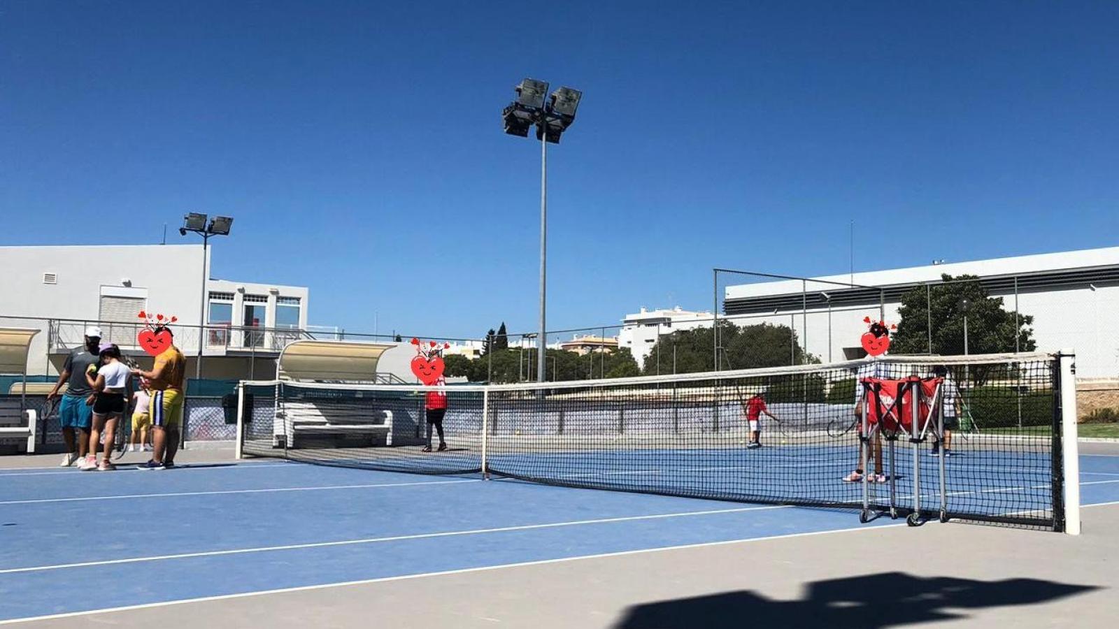 Visit to the Tavira Tennis Club - Casa de Acolhimento | CAIC 